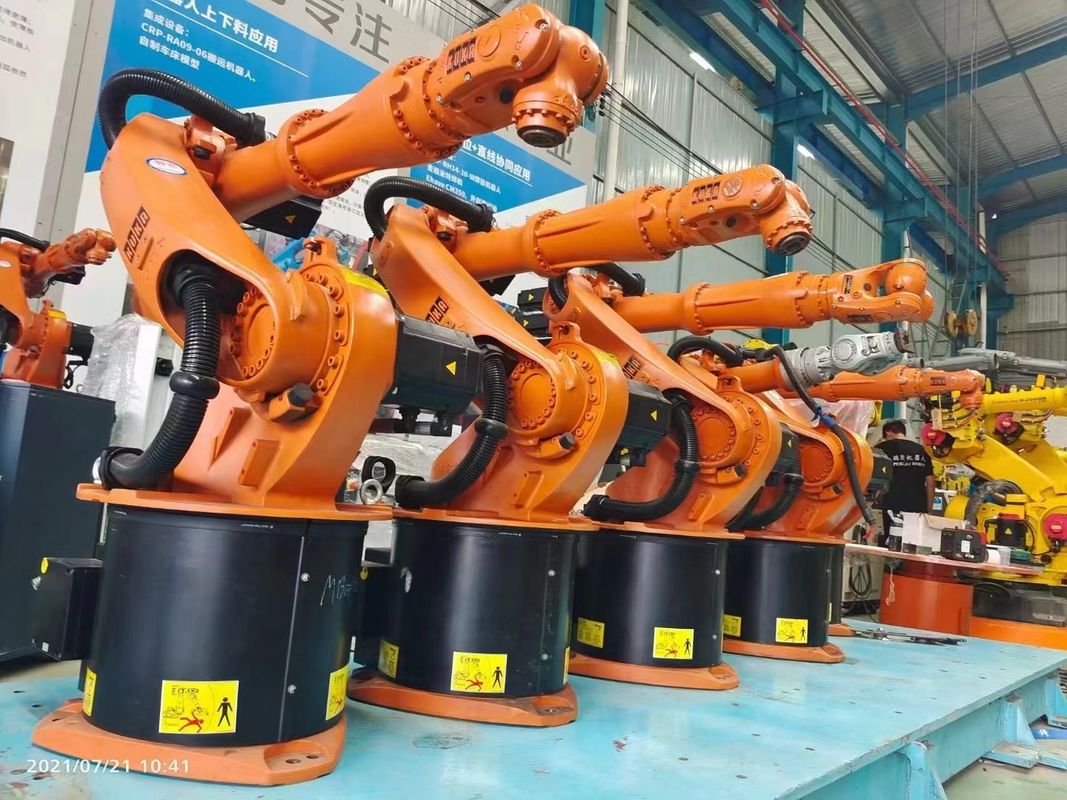 KUKA KR16L6 উচ্চ পুনরাবৃত্তিযোগ্যতা প্যালেটিজিং রোবট উন্নত উত্পাদনশীলতার জন্য ± 0.1 মিমি নির্ভুলতার সাথে