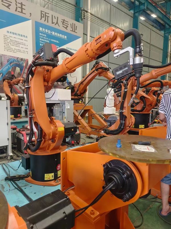 KUKA KR16 L6 রোবট ব্যবহৃত শিল্প রোবট আর্ম, ওয়েল্ডিং রোবট, লোডিং রোবট, হ্যান্ডলিং রোবট