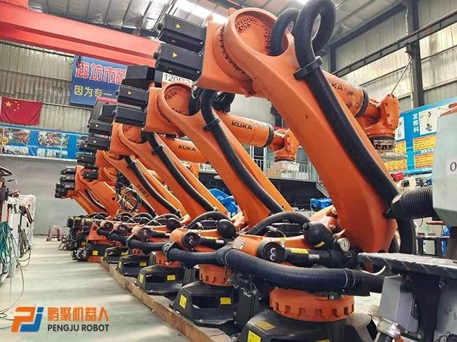 KUKA KR210 R2700 প্রাইম রোবট 6-অক্ষ 210 কেজি দরকারী লোড 2700 মিমি রেঞ্জ স্পট ওয়েল্ডিং জন্য প্যালেটাইজিং লোড এবং আনলোড