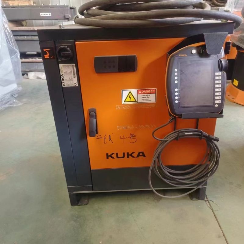 KUKA KR210 R2700 প্রাইম রোবট 6-অক্ষ 210 কেজি দরকারী লোড 2700 মিমি রেঞ্জ স্পট ওয়েল্ডিং জন্য প্যালেটাইজিং লোড এবং আনলোড