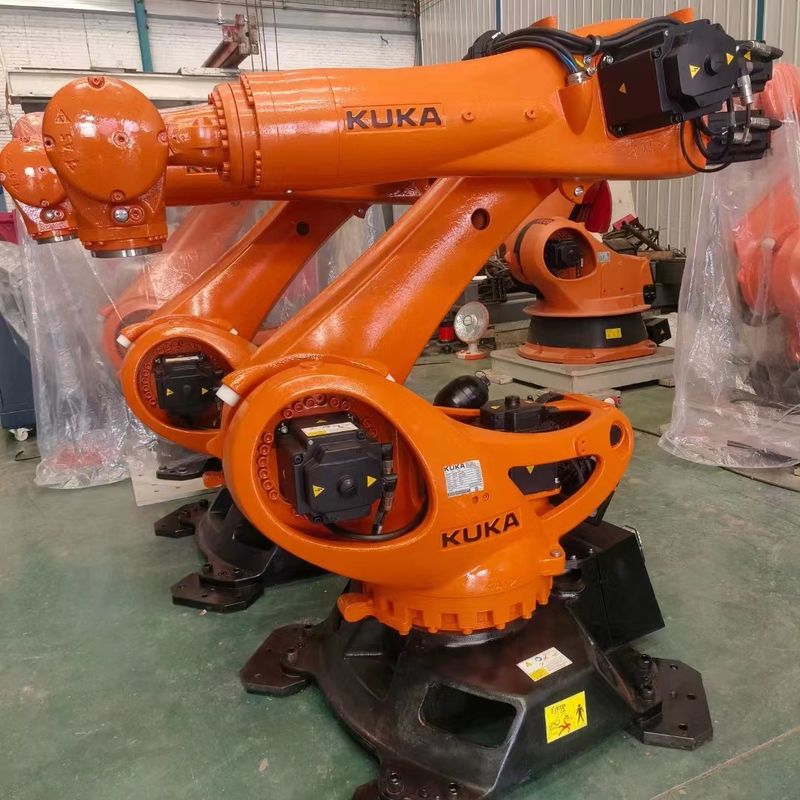 KUKA KR 210 R3100 আল্ট্রা সি 4 প্রেস টেনডিং, প্যালেটিজিং, পেইন্টিং পলিশিং, মেশিনিং ওয়াটারজেট কাটিং 210 কেজি 3100 মিমি