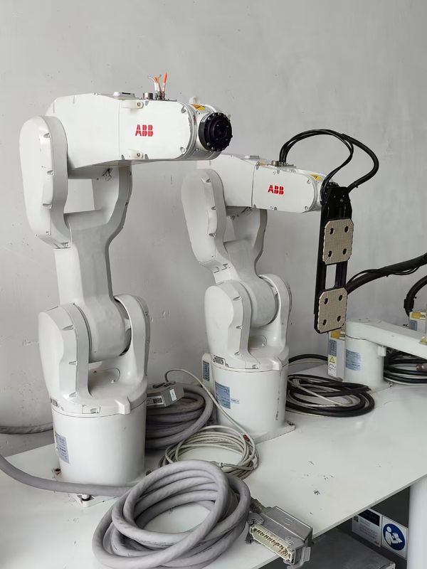 ABB IRB 1200 (5/0.9) পার্টস হ্যান্ডলিং, পলিশিং, পরিমাপ, পার্টস সমাবেশের জন্য রোবট