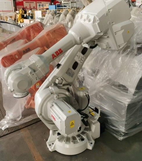 IRB 4600-60/2.05 IRC5 কন্ট্রোলার ব্যবহৃত ABB রোবট 6 অক্ষ রোবোটিক আর্ম 2050mm পরিসীমা অত্যন্ত নির্ভরযোগ্য এবং দক্ষ