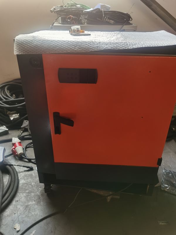 কুকা সফটওয়্যার ব্যবহৃত কুকা KR240 R2900 আল্ট্রা রোবট আইপি 65 সুরক্ষা ± 0.1 মিমি পুনরাবৃত্তিযোগ্যতা এবং উচ্চমানের জন্য আরও 240 কেজি দরকারী লোড 2900 মিমি পৌঁছান