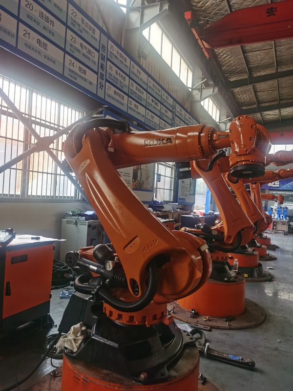 কুকা সফটওয়্যার ব্যবহৃত কুকা KR240 R2900 আল্ট্রা রোবট আইপি 65 সুরক্ষা ± 0.1 মিমি পুনরাবৃত্তিযোগ্যতা এবং উচ্চমানের জন্য আরও 240 কেজি দরকারী লোড 2900 মিমি পৌঁছান