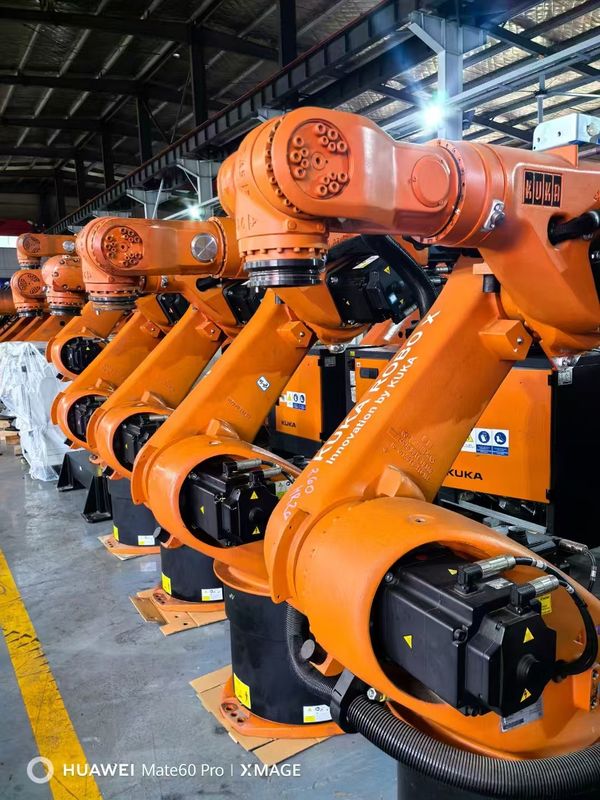 2033 মিমি পৌঁছান KUKA KR60-3 60 কেজি দরকারী লোড উপাদান হ্যান্ডলিং এবং পিকিং জন্য ব্যবহৃত KUKA রোবট