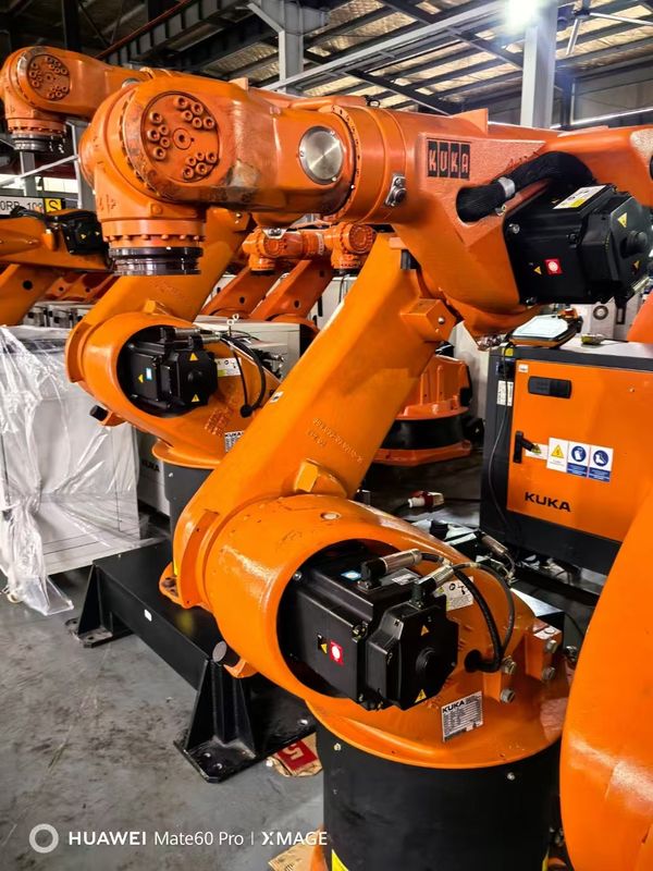 2033 মিমি পৌঁছান KUKA KR60-3 60 কেজি দরকারী লোড উপাদান হ্যান্ডলিং এবং পিকিং জন্য ব্যবহৃত KUKA রোবট
