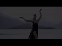 ব্যবহৃত KUKA রোবট KR210 অটো পার্টস হ্যান্ডলিং প্যালেটাইজিং রোবট আর্ম C2 কন্ট্রোল ক্যাবিনেট